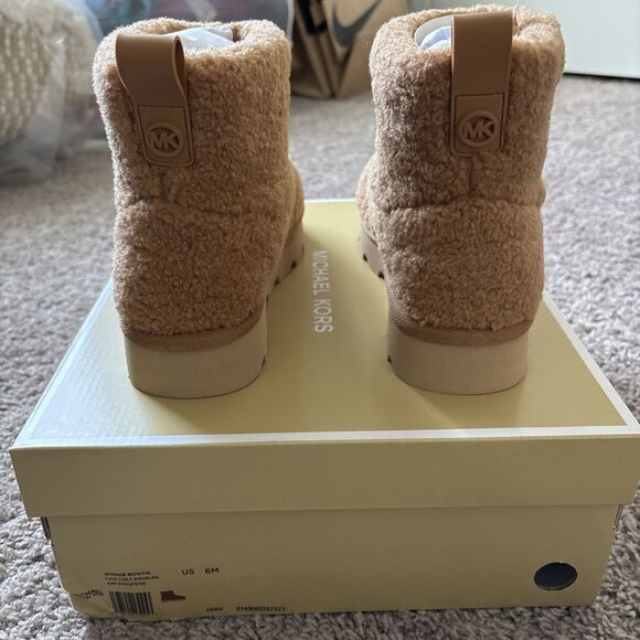 Michael Kors Winnie Bootie Tan Faux Curly Shearing Boot $175 New In Box Size 6 - Picture 5 of 6